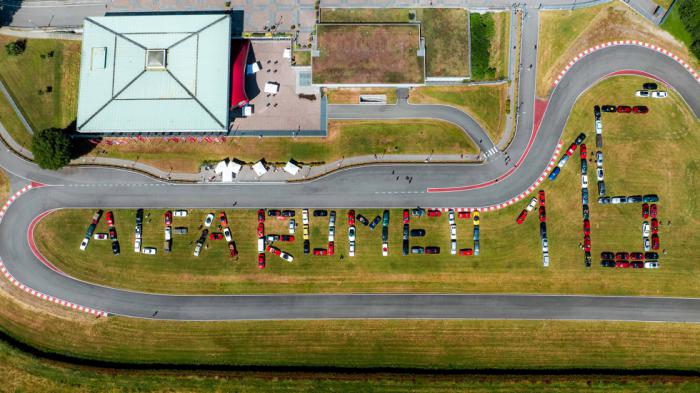 115 μοναδικές Alfa Romeo τίμησαν τα 115α γενέθλια της μάρκας